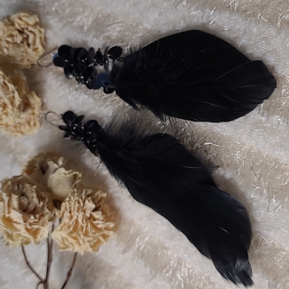 NEW Real Black Feather Earrings Dangling Gypsy Boho Six Inch Pierced Fish Hook - Picture 3 of 7